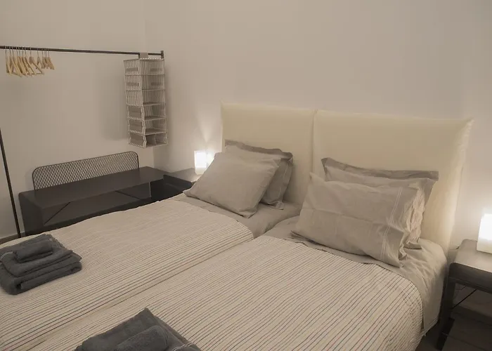 Athenian Neoclassical Apartment